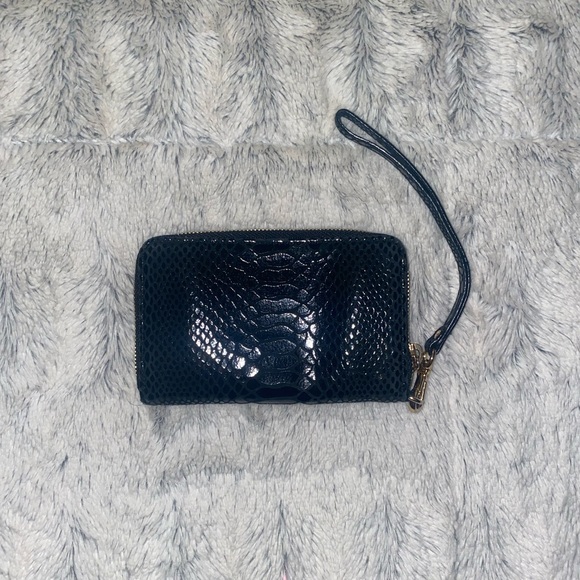 Michael Kors wallet! - Picture 3 of 4